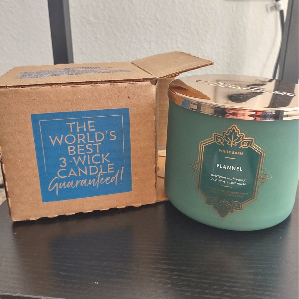 Bath & Body Works Flannel Candle